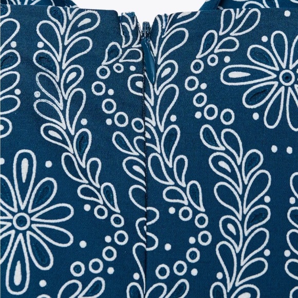 Zara MIDI DRESS WITH RUBBERIZED OPENWORK EMBROIDERY - Picture 7 of 7